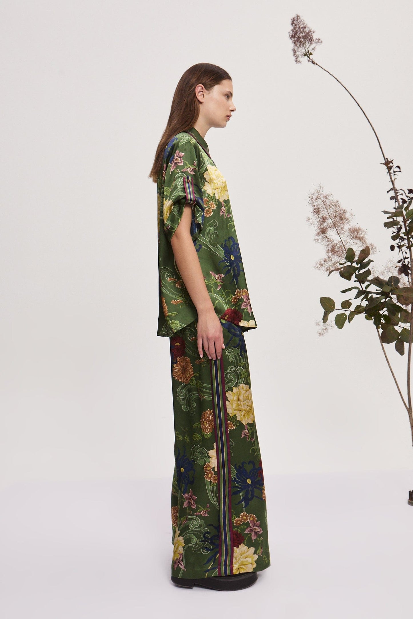 0102 ALÉMAIS
Avery Silk Shirt & Pant Set