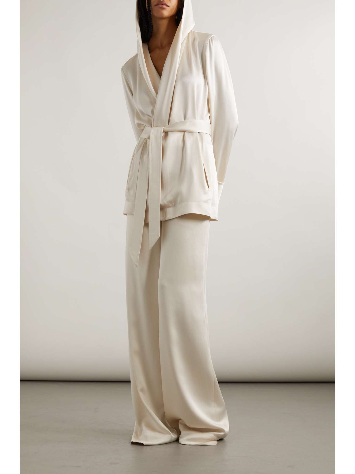 0039 SAINT LAURENT
Satin-crepe wide-leg pants