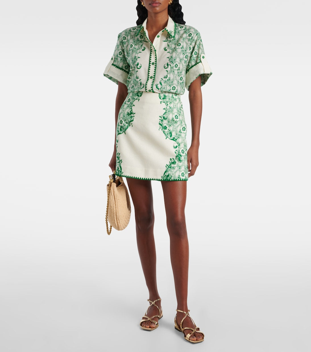 00102 ALÉMAIS
Olive Printed Shirt & Miniskirt Set