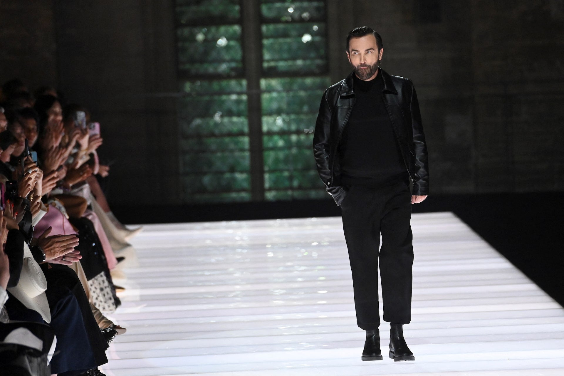 Louis Vuitton Cruise 2026: A Fashion Odyssey at Avignon’s Palais des Papes(The Impression)