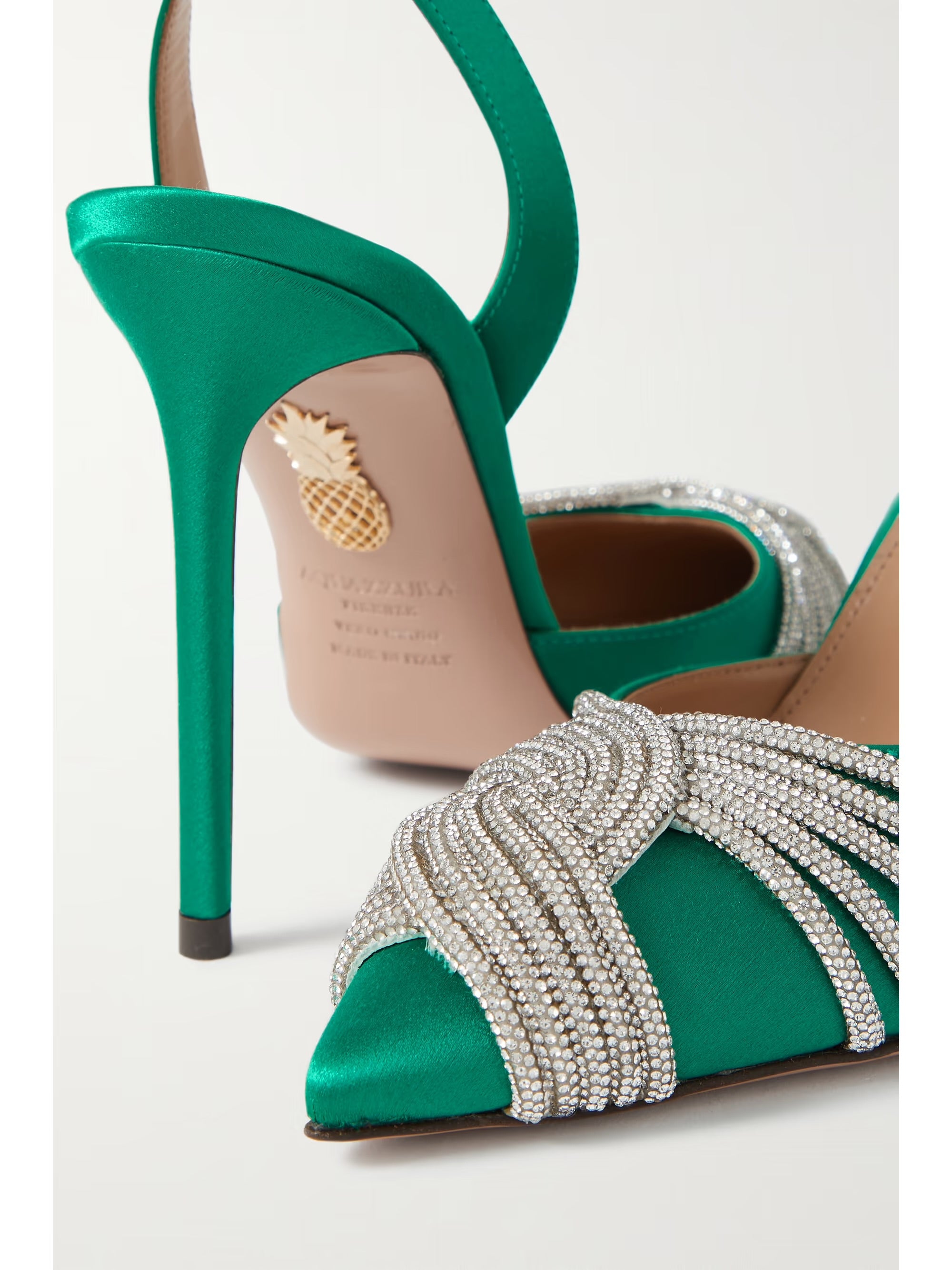АКВАЦЦУРА
 Туфли-лодочки Gatsby 105 из атласа с открытой пяткой, украшенные кристаллами