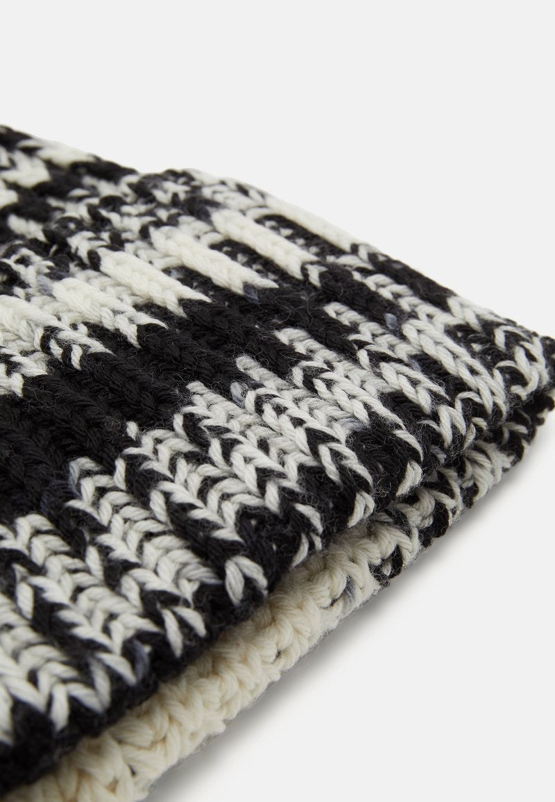 MISSONI
Black / White unisex wool beanie