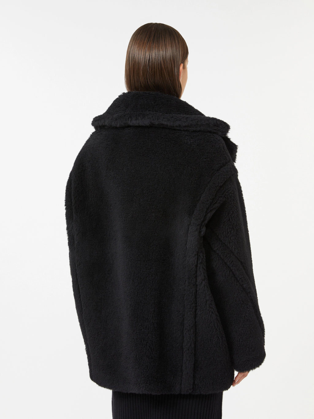 MAX MARA
Olga Teddy Bear Short Coat – Black