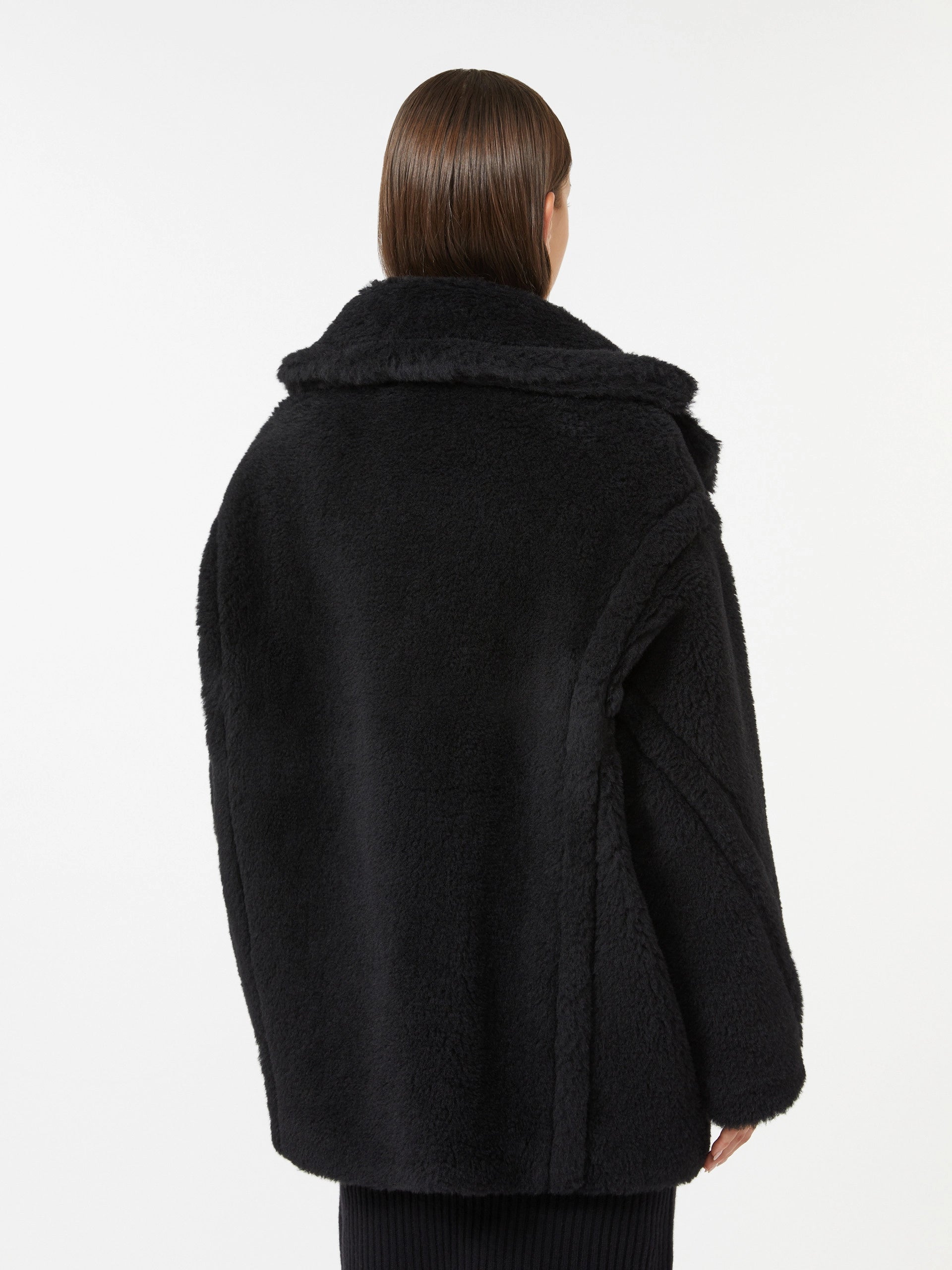 MAX MARA
Olga Teddy Bear Short Coat – Black