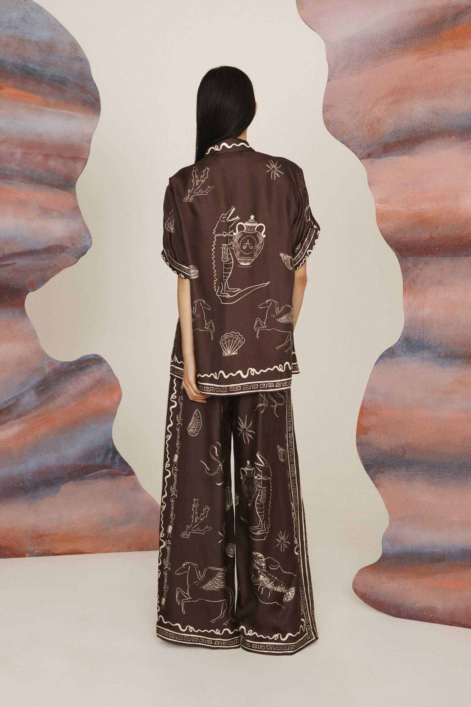 0103 ALÉMAIS

Sammy Silk Shirt & Pant Set