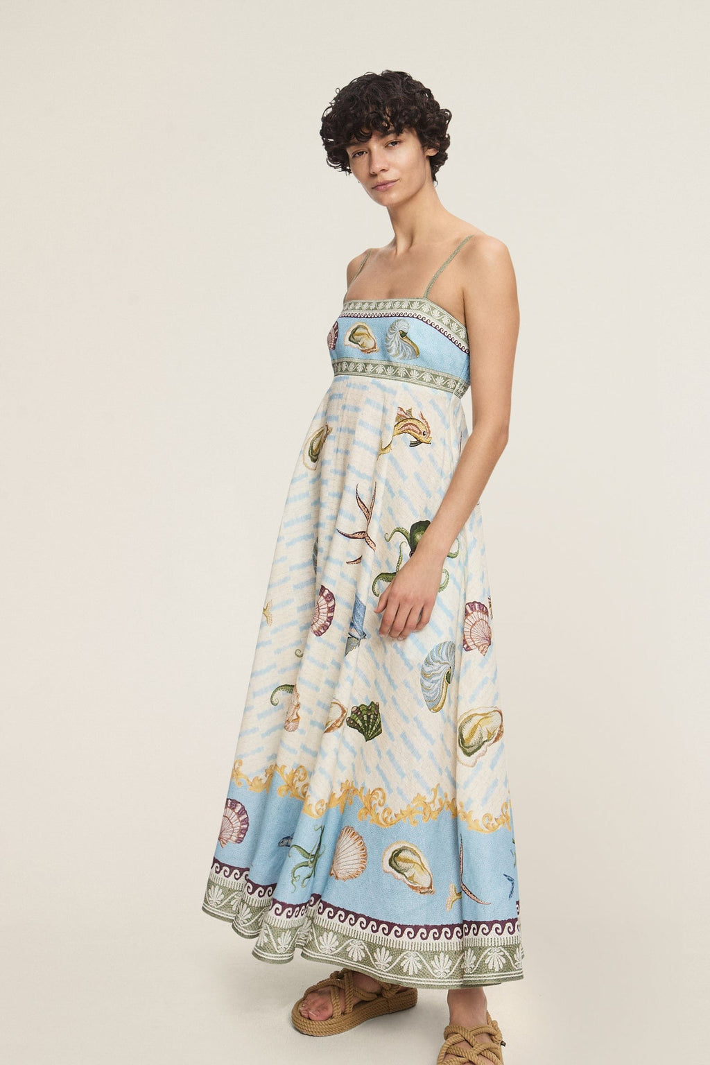 0114 ALÉMAIS

Bath House Linen Sundress