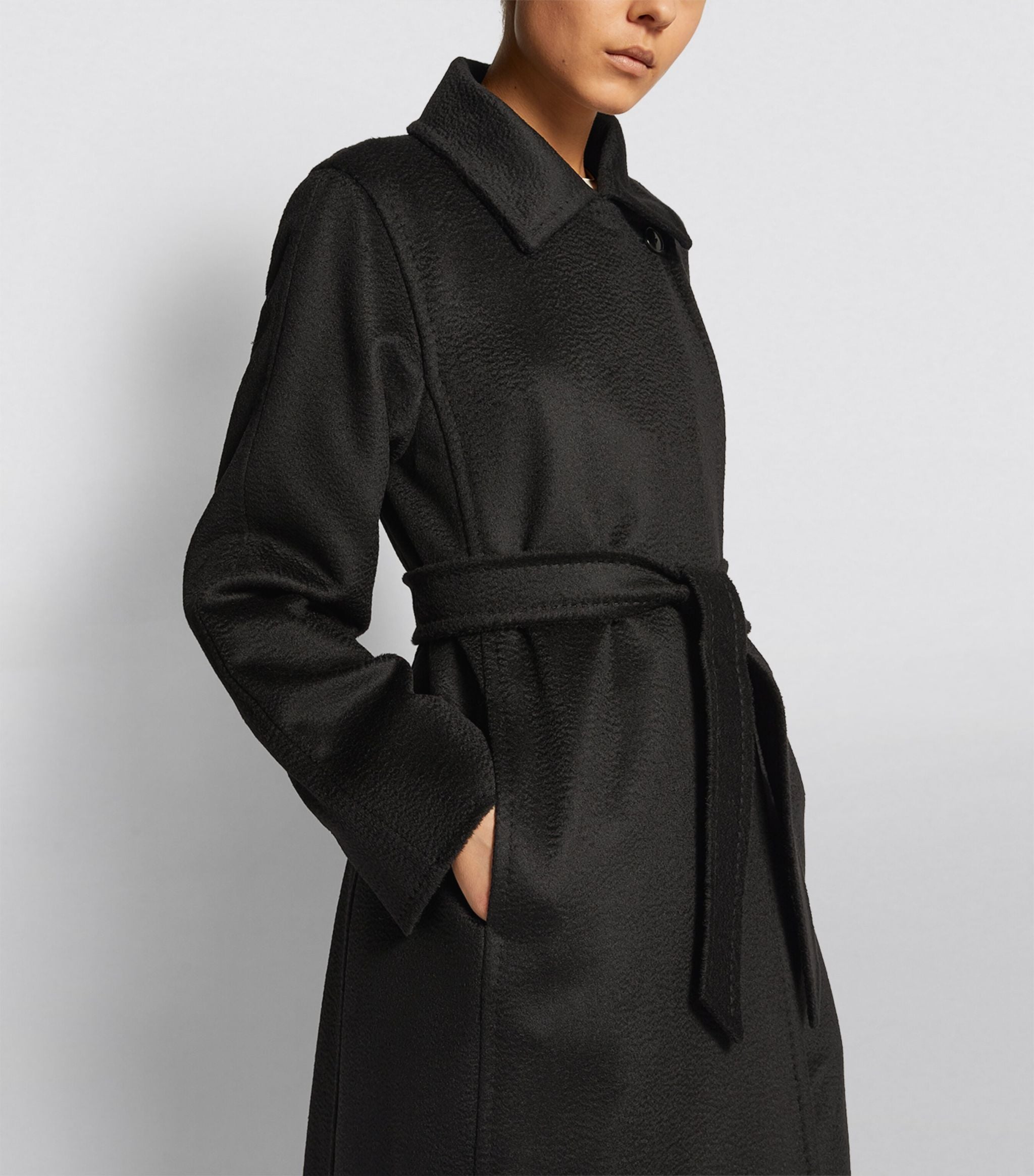 MAXMARA
Manuela Belted Coat