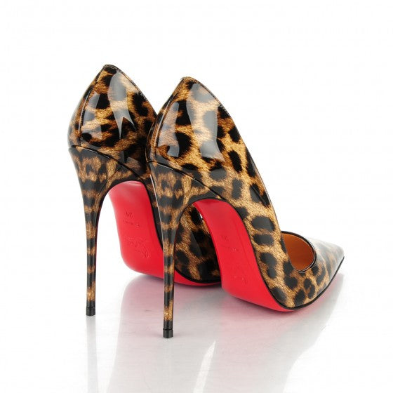CHRISTIAN LOUBOUTIN
So Kate 120 patent leo-gold