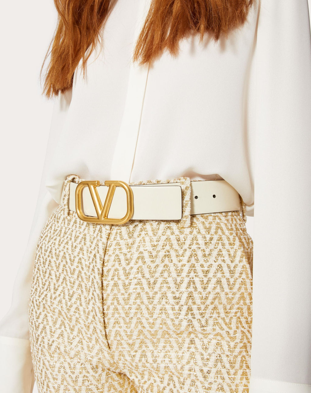 VALENTINO GARAVANI  REVERSIBLE VLOGO SIGNATURE BELT IN GLOSSY CALFSKIN 40 MM