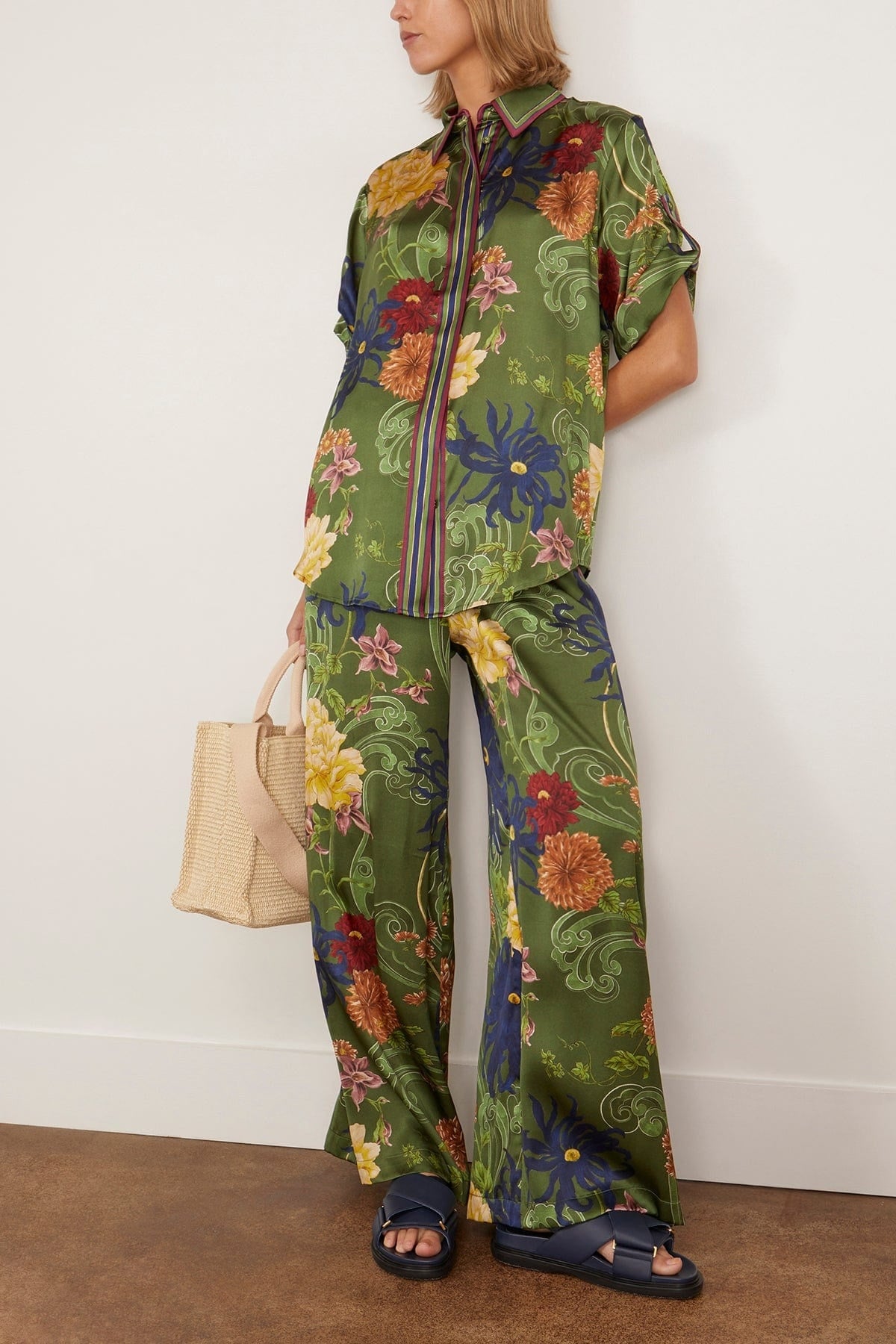 0102 ALÉMAIS

Avery Silk Shirt & Pant Set