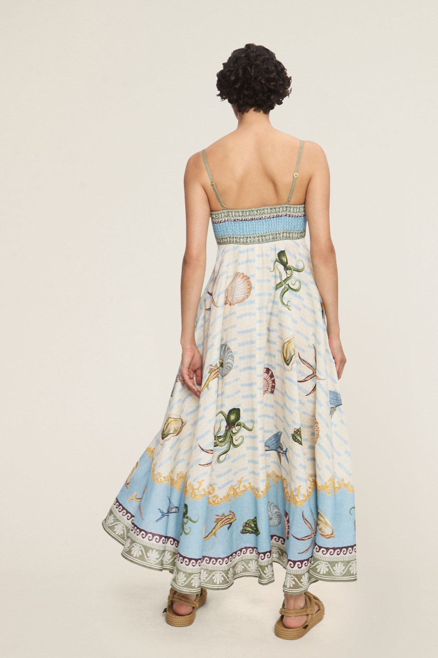 0114 ALÉMAIS

Bath House Linen Sundress