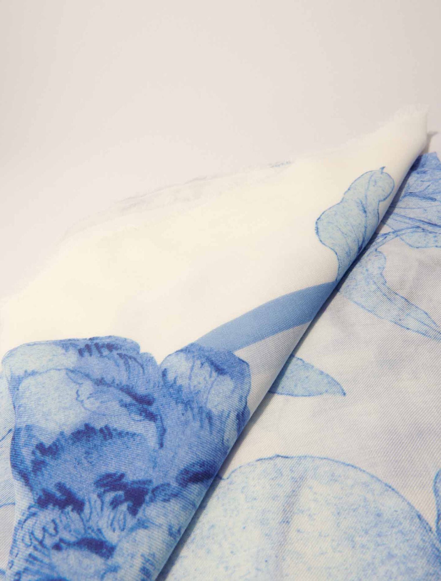 MAJE Watercolour-Effect Shawl 140 x 140